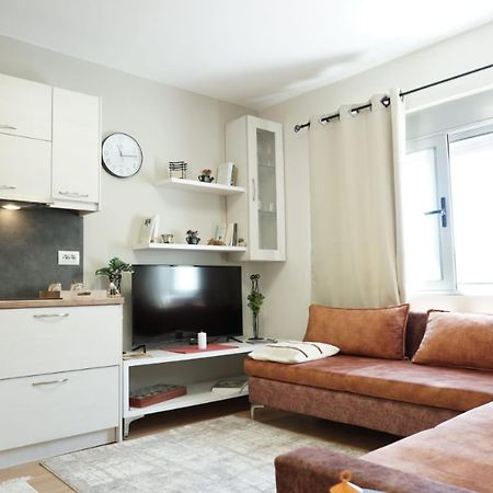 Luka'S Apartment Saranda Zewnętrze zdjęcie